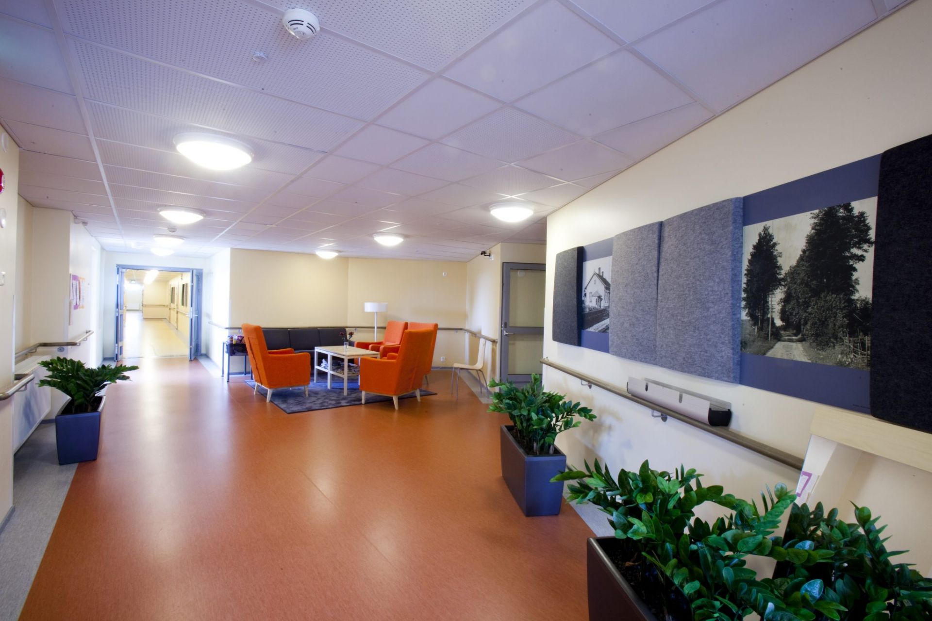 08Kaeytaevae jossa on istuinryhmae